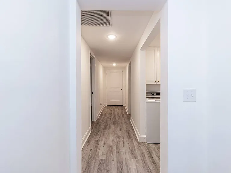 206 Temple Ave — Photo 14