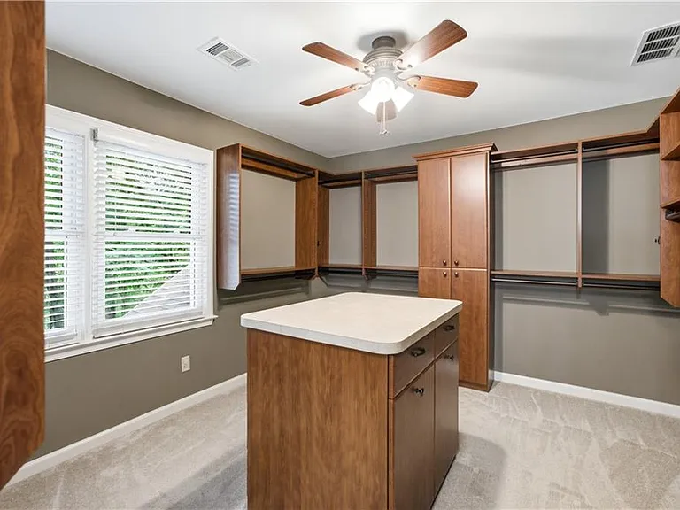 5525 Hampstead Way — Photo 37