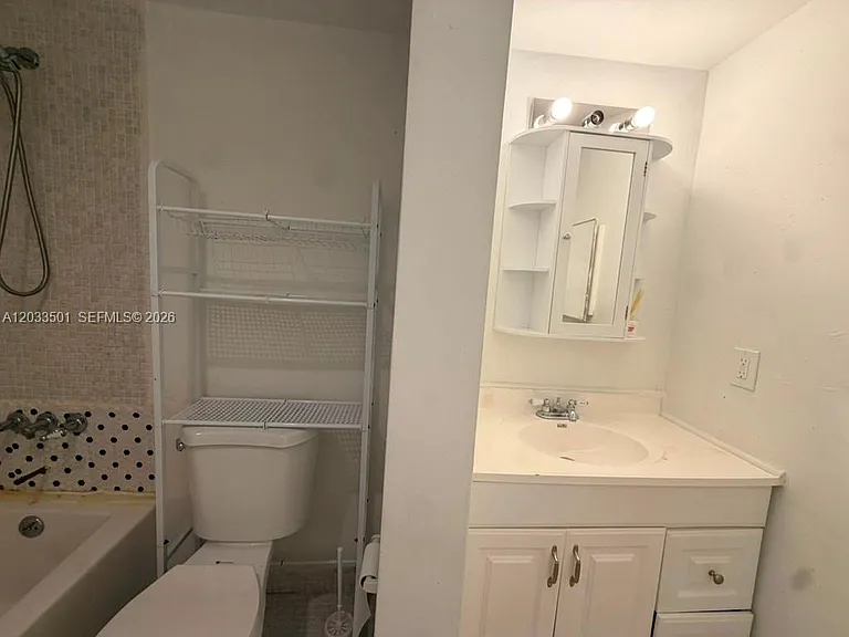 274 NE 141st St #3C — Photo 12