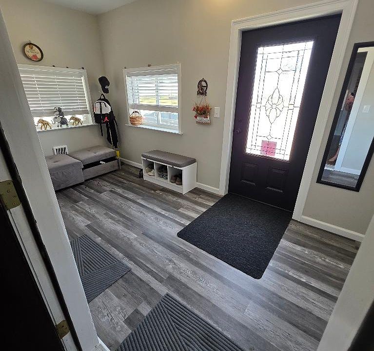View of front entranceway