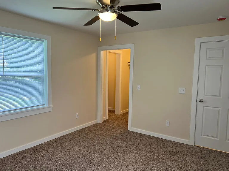 1223 N Sherman Ave — Photo 12