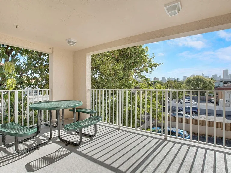 1349 SW 3rd St #7 — Photo 8