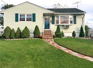 80 Brown Ave, Iselin, NJ 08830