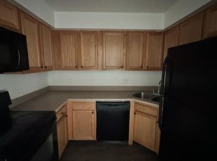 1968 Axtell Rd Unit 3, Troy, MI 48084