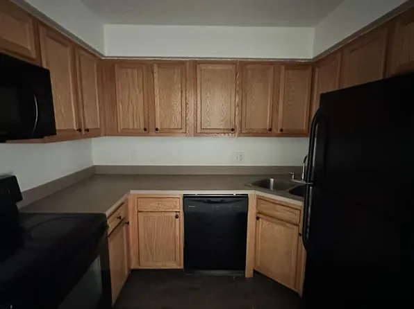 1968 Axtell Rd Unit 3, Troy, MI 48084