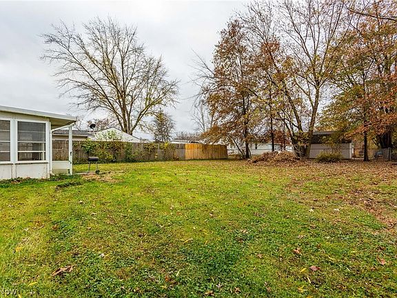 4th image of 12138 Eaton Blvd
