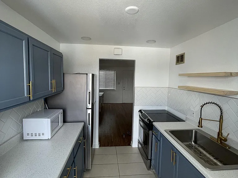 3171 S Lincoln St — Photo 24