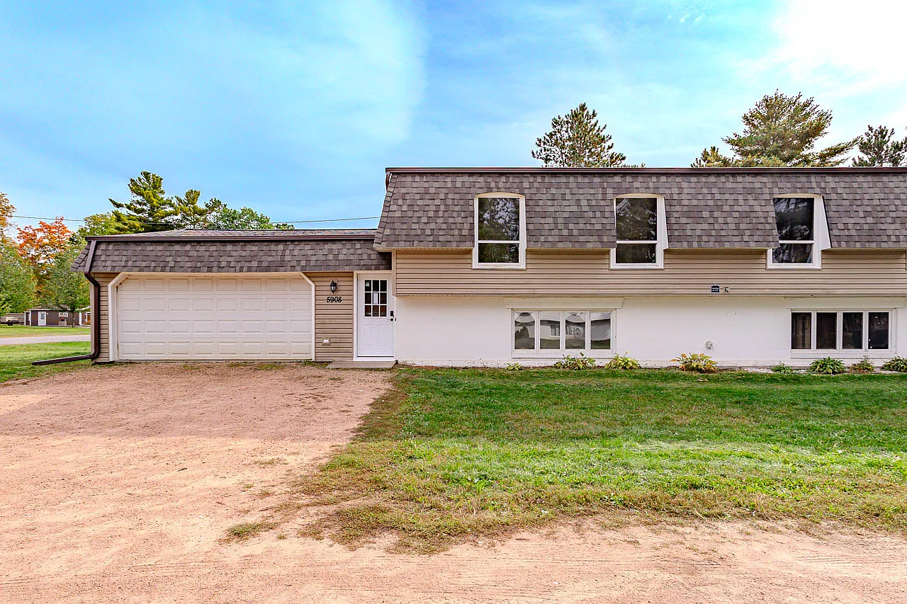 3 bed, 1.5 bath, 1200 sqft, $1,750 — Photo 1
