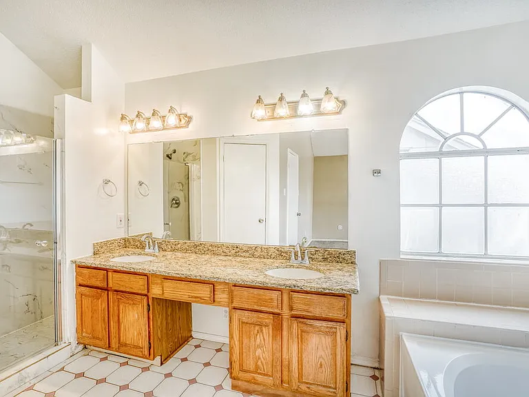 6018 Fern Hollow Ct — Photo 13