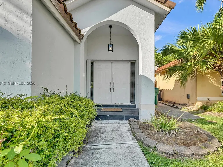 15311 SW 52nd Ter — Photo 4