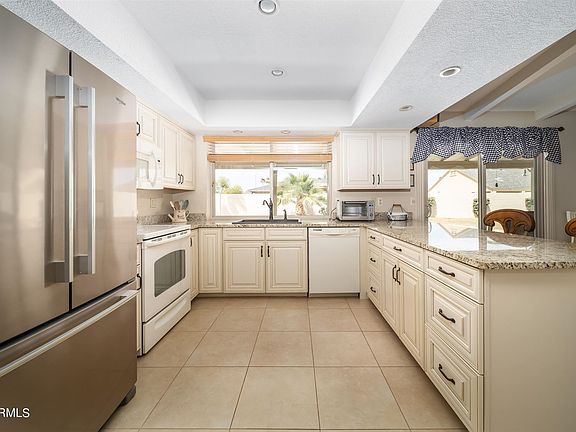 3rd image of 210 W Waltann Ln