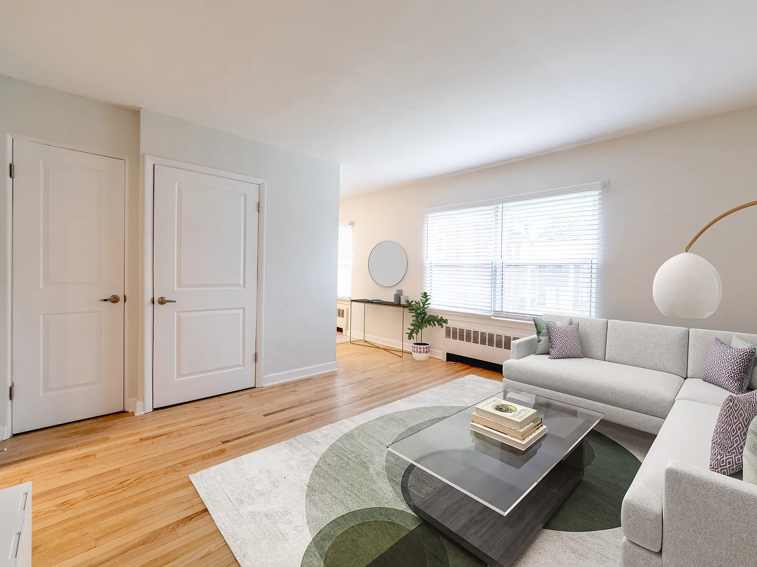 Monon Court, Managed by Buckingham Monon Living — Photo 2