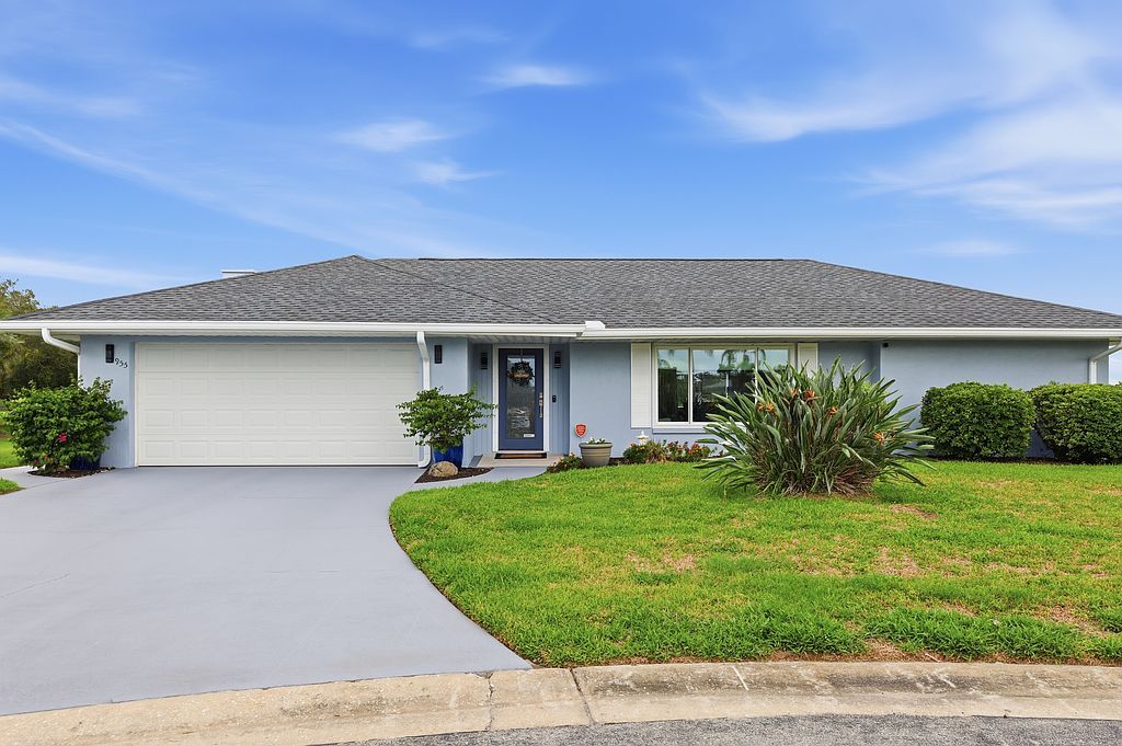 955 E Douglas Ct - Property Image