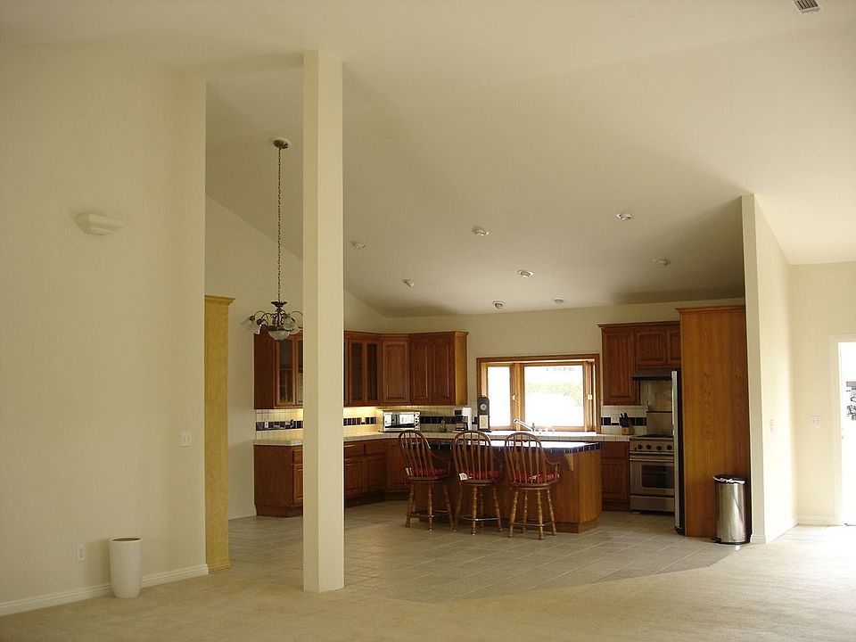 Huge uograde custom family kitchen