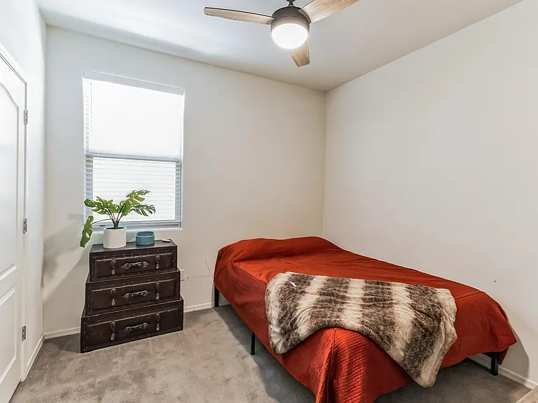 Guest bedroom 3