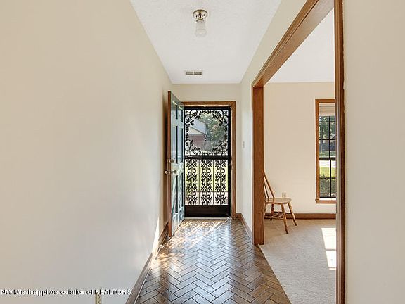 4th image of 7507 Overlook Dr