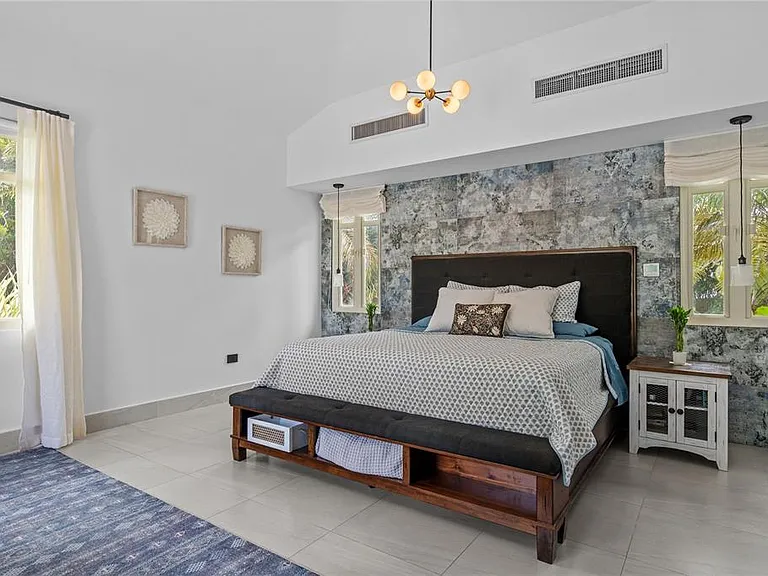 370 Dorado Bch E — Photo 45