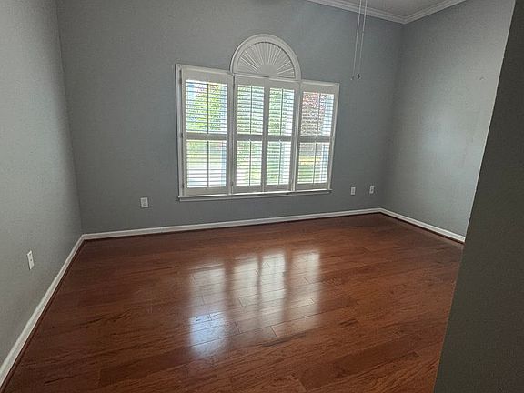 4th image of 3025 Hillcreek Dr
