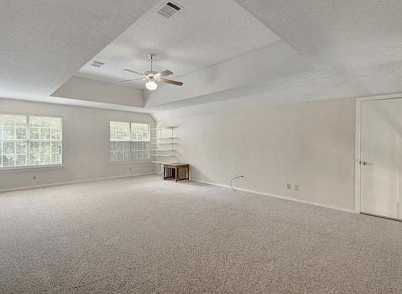 4th image of 205 Sycamore Dr