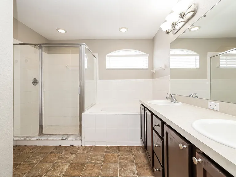 2937 Coach Lamp Rd — Photo 11