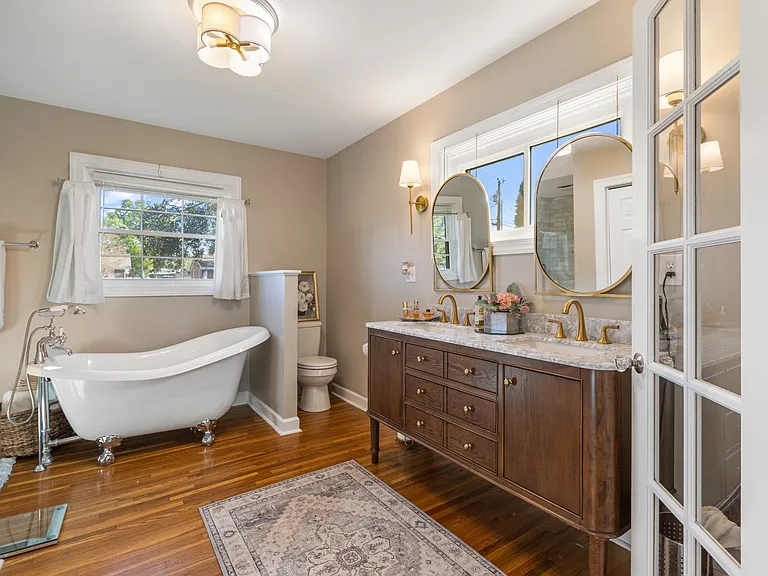412 Roberts St — Photo 11