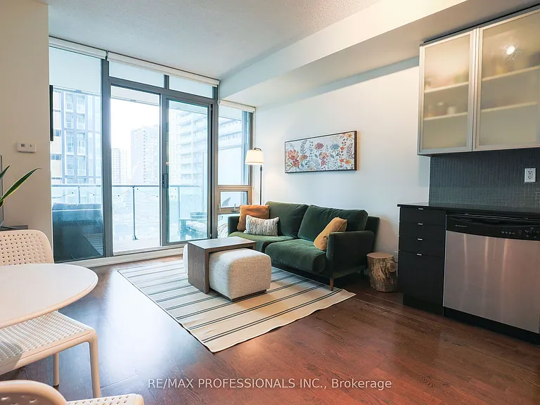 33 Lombard St N #1405 — Photo 6