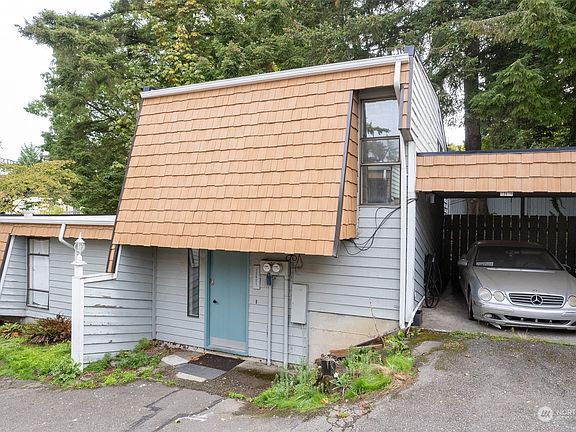 2nd image of 12621 SE 42nd Street #621