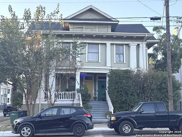1021 Ogden St #7