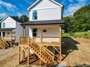 17 Friendly Holw, Asheville, NC 28806