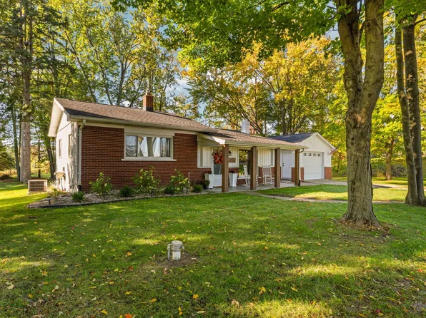 4033 Jewell Rd, Howell, MI 48843