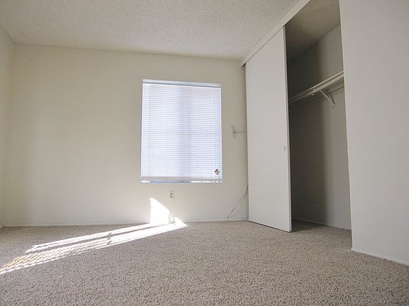3rd image of 5222 Olvera Ave