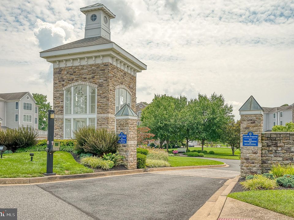 2nd image of 4832 Water Park Dr #4832