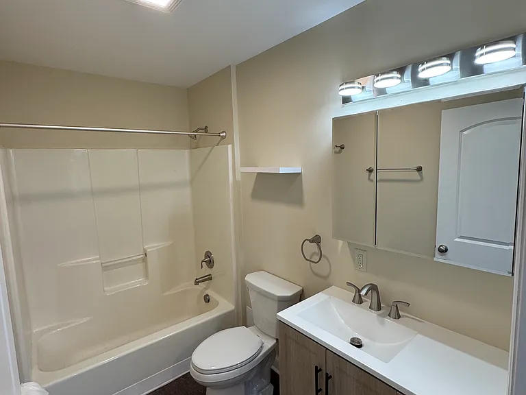 211 Shiloh St — Photo 17