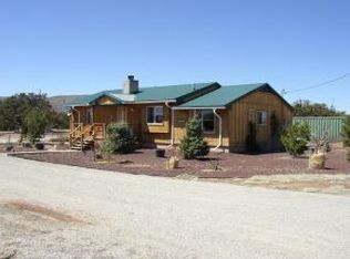 27610 W El Oro Dr, Seligman, AZ 86337