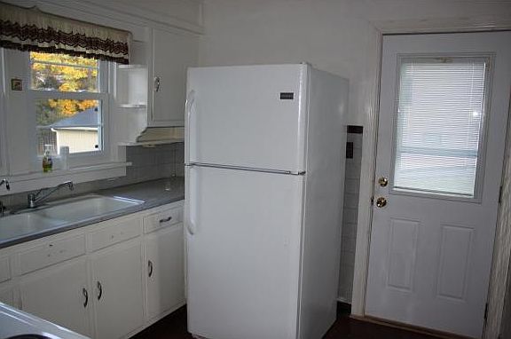 5th image of 168 Arlington Dr