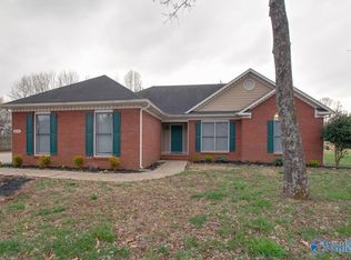 858 Naugher Rd, Huntsville, AL 35811