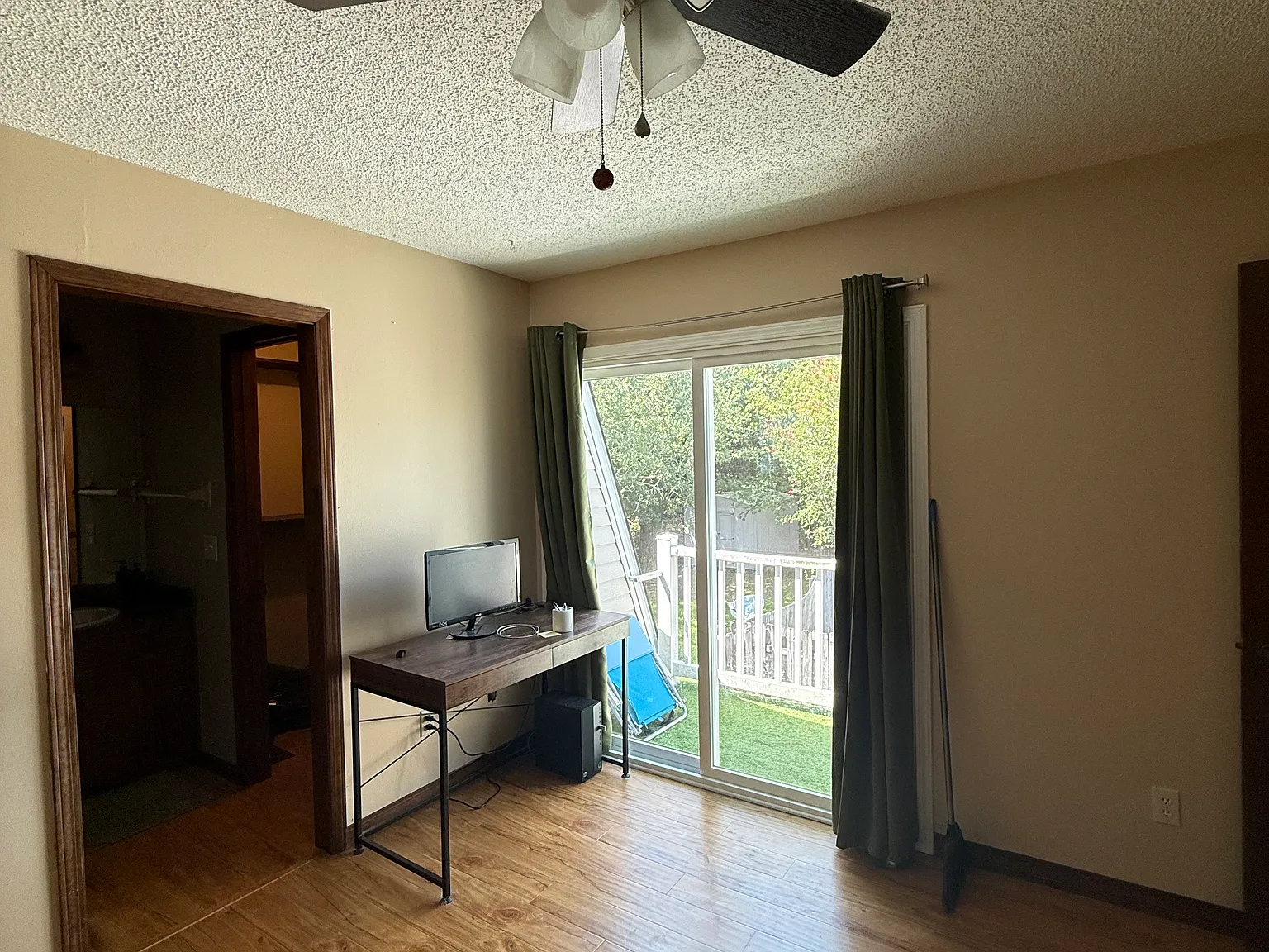 2 bed, 1212 sqft, $950 — Photo 3