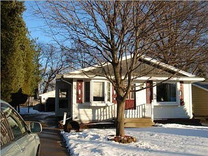 2nd image of 3860 Jupiter Ave NE