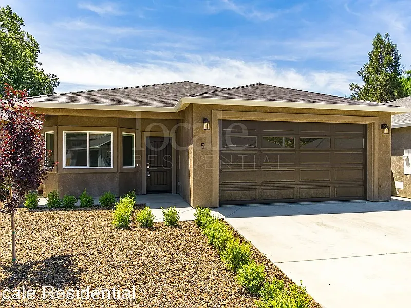 5 Redding Ct