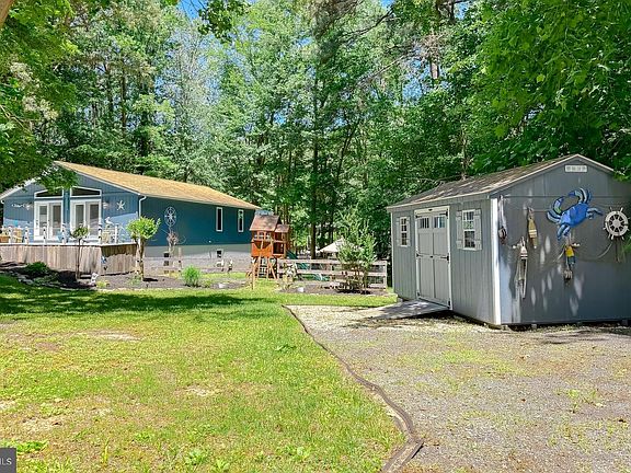 2nd image of 272 Elkins Ln