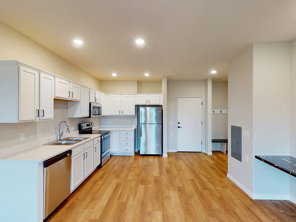 2901 S Burnsfield Ave #102