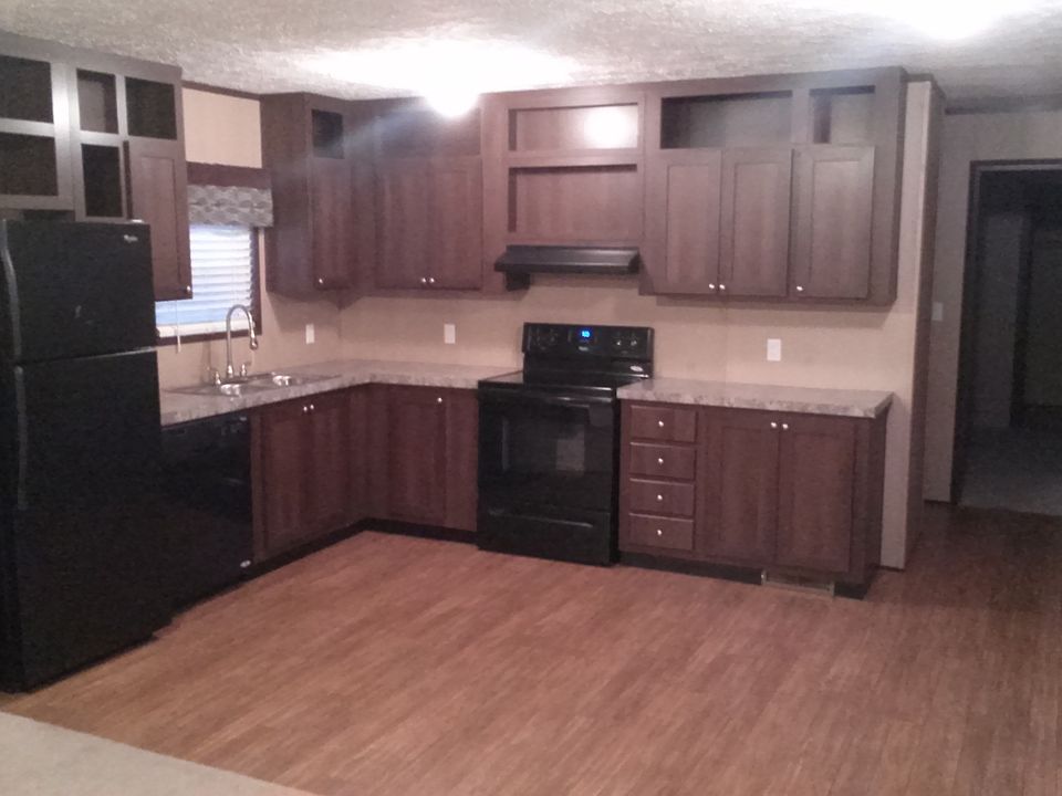 1st image of 210 E Park Ln