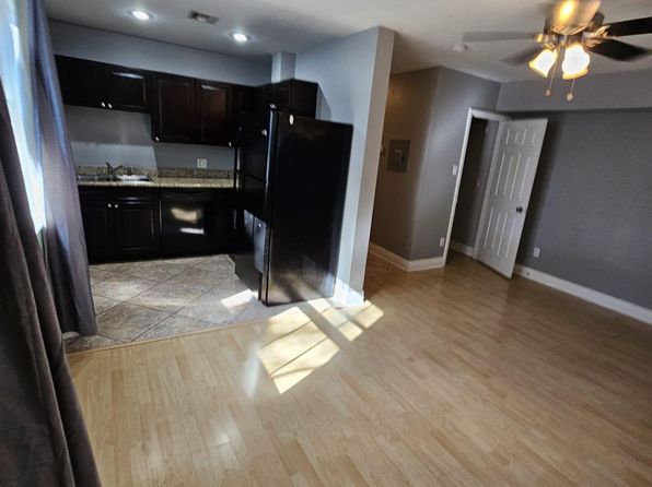 1215 Josephine St #4