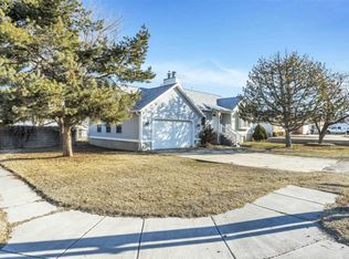 2424 W 1800 N, Clinton, UT 84015