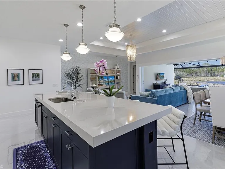 8963 Gustavia Ct — Photo 10