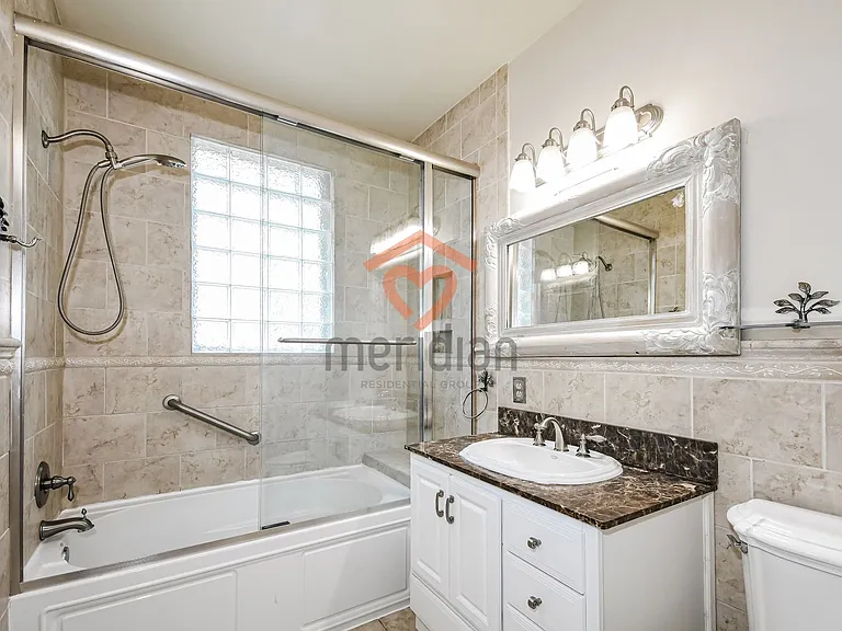 931 Ashley Ave — Photo 10
