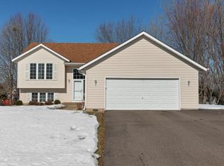 17397 Homestead Trl, Lakeville, MN 55044