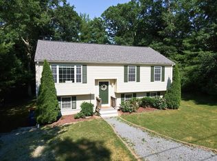 3 Hollow Tree Ave, Wareham, MA 02571