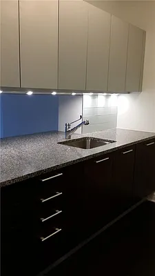 Sold by R New York | media 4