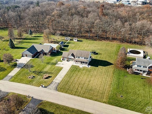 3rd image of 5253 Hearthstone Dr